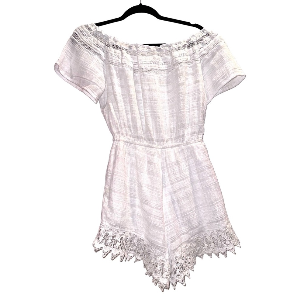BB DAKOTA  boutique white gauze off shoulder romper women’s size medium - Picture 16 of 17